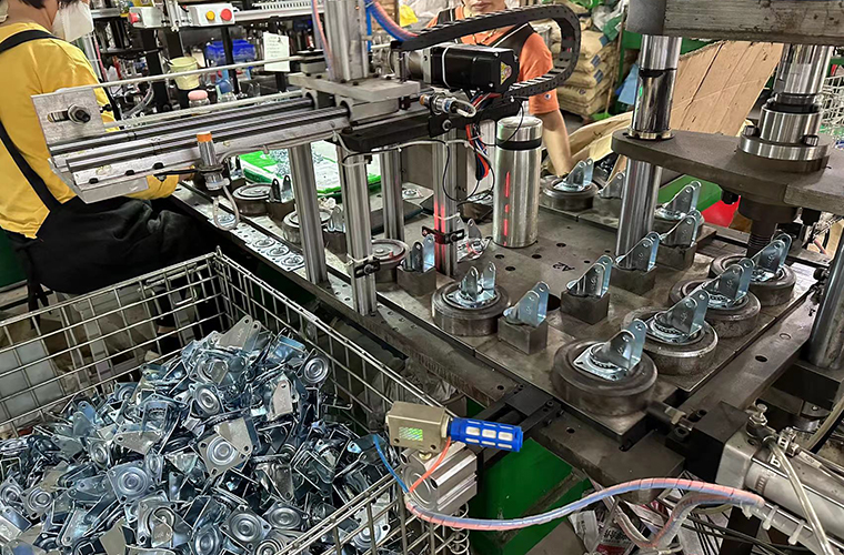 caster factory 11