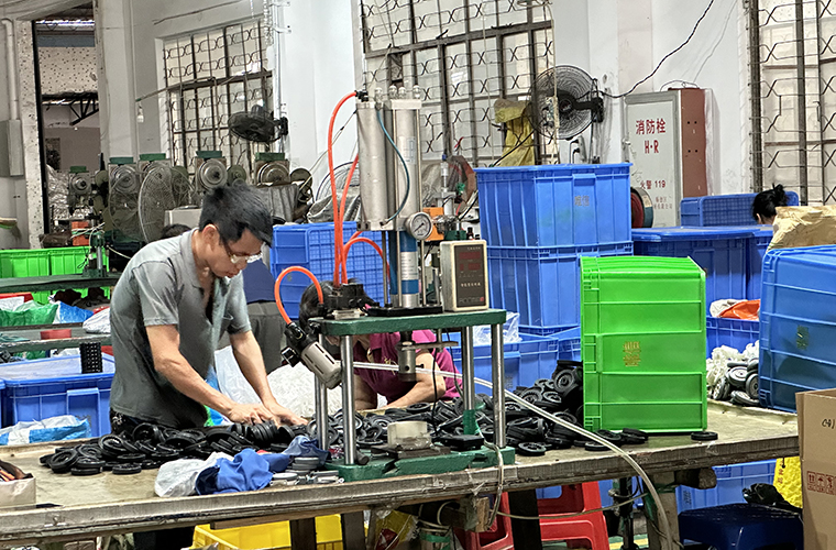 caster factory 9